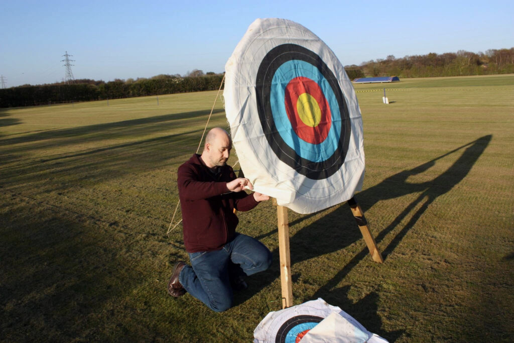 Setting Up A Straw Roundel